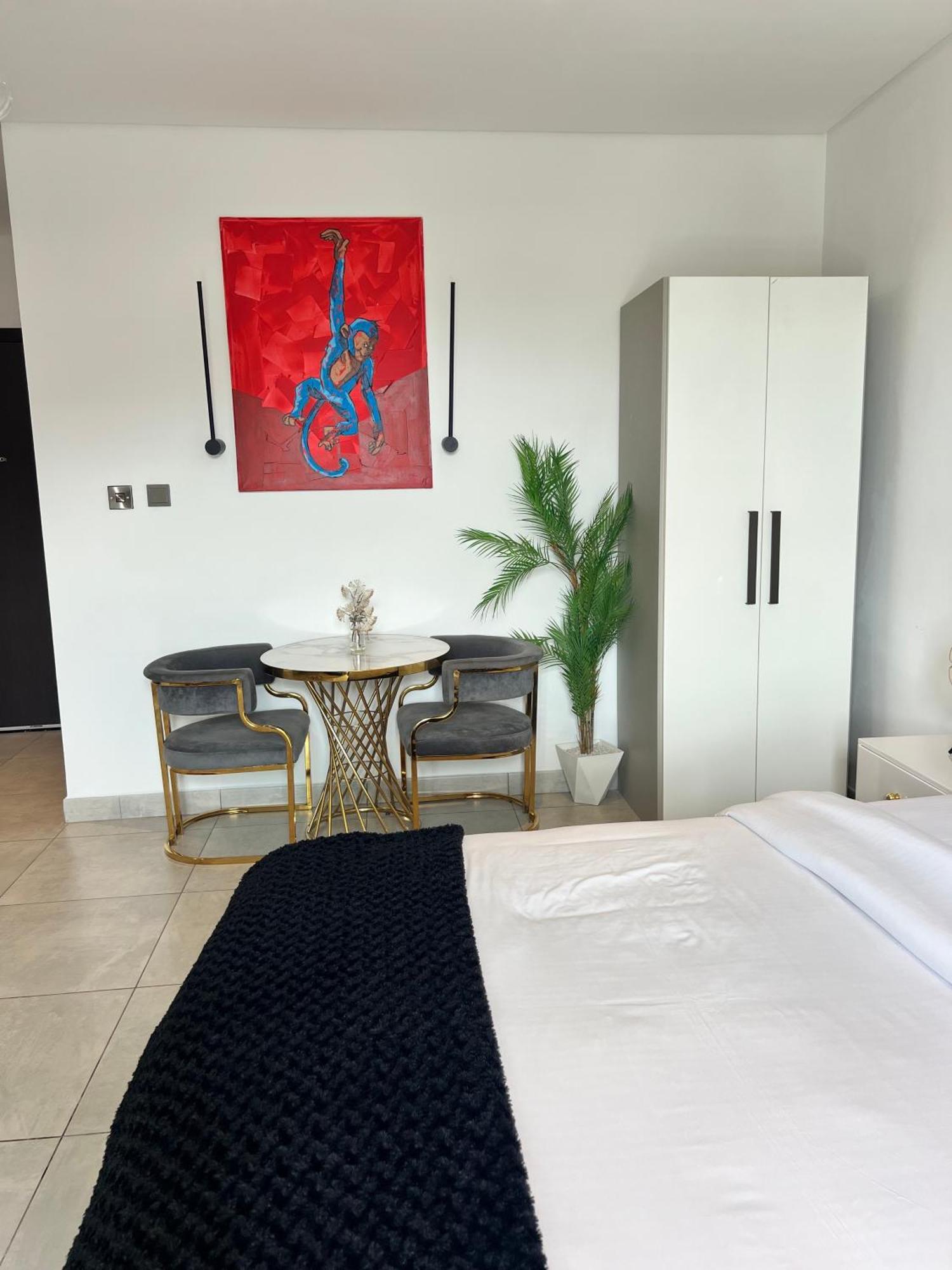 The Signature Apartments, Accra Ghana Exterior photo